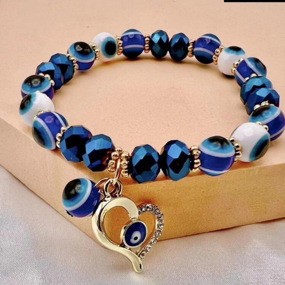 Bracelet - Picture 1 of 3